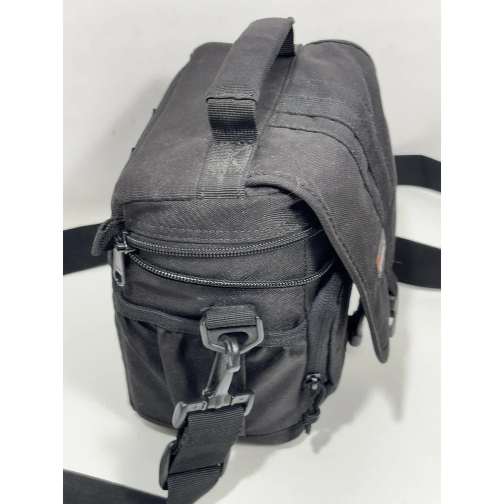 Lowepro Camera Bag Adventura 140 Black Nylon Travel‎ Adventure Padded